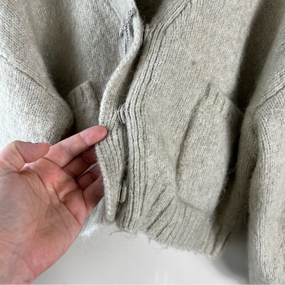 Zara Size M Light Green Puff Sleeve Slouchy Alpaca Blend Rhinestone Bow Cardigan - Picture 5 of 12